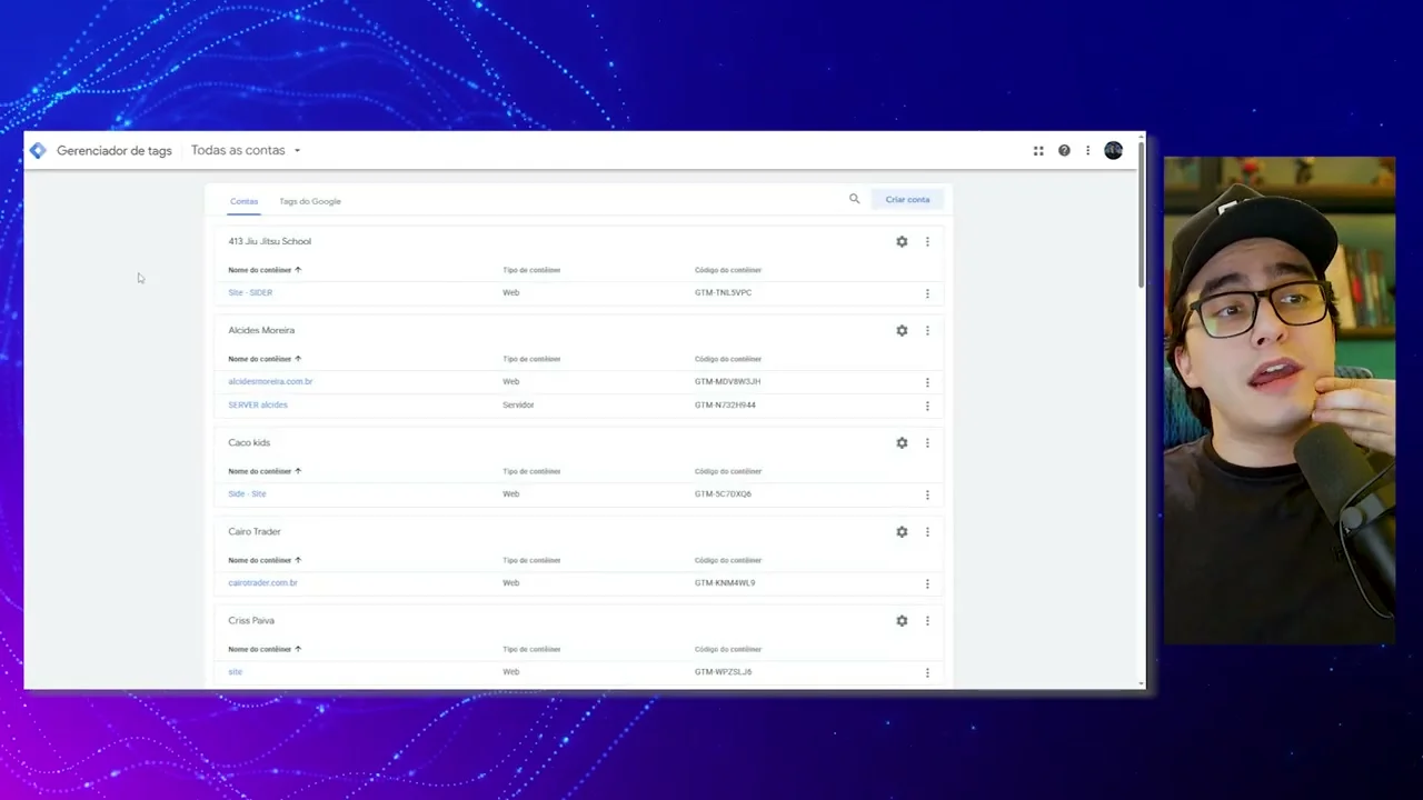 Painel do Google Tag Manager com lista de contas e contêineres
